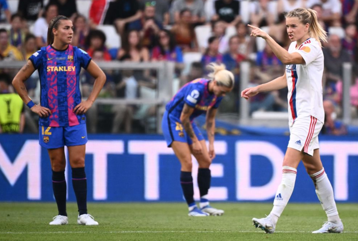 包含欧冠冲刺阶段走向成谜；克里夫兰骑士完成体检；话题不断；球探报告显示潜力的词条